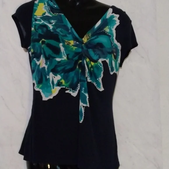 INC fancy tee M - Picture 1 of 4